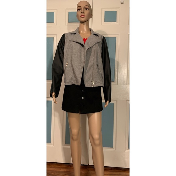 Forever21 Gray Faux Leather Sleeve Moto Jacket (M) - Picture 2 of 12